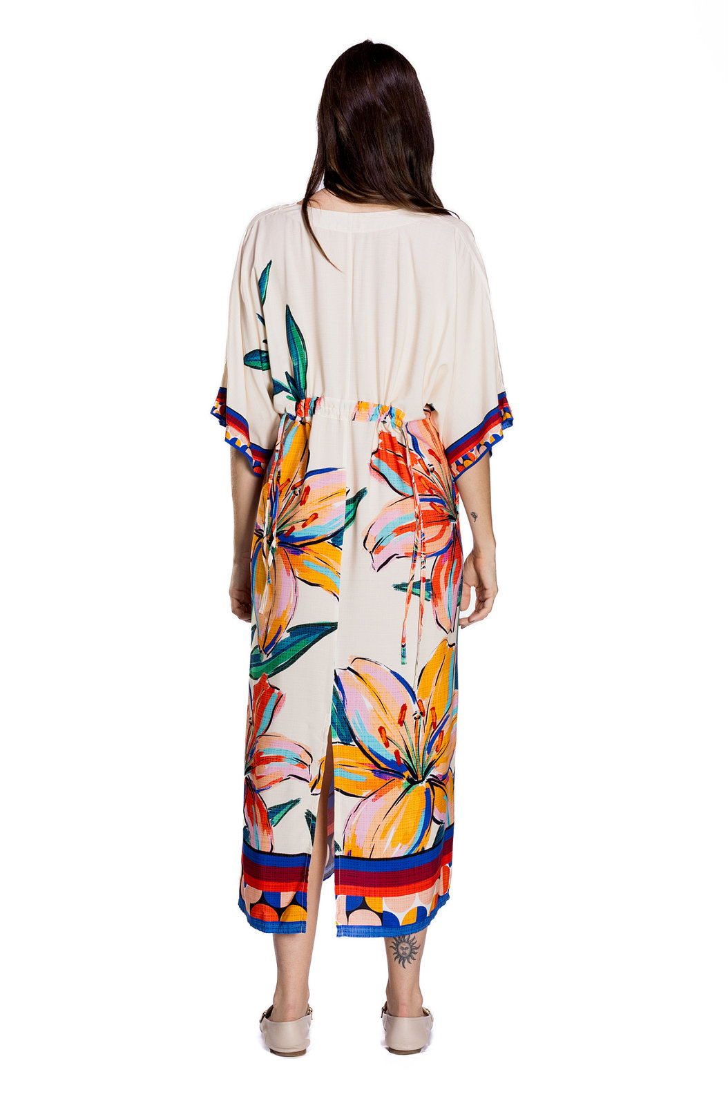Vestido Feminino Viscose Outono Estampado Canindé Bananas e Lírio Vestido Feminino Viscose Outono Estampado Canindé Bananas e Lírio