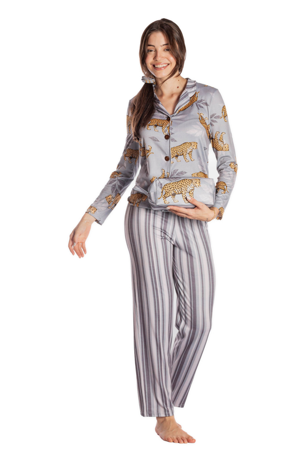 Pijama Feminino Manga Longa Adulto Estampado Onça Listras Folhas Pijama Feminino Manga Longa Adulto Estampado Onça Listras Folhas