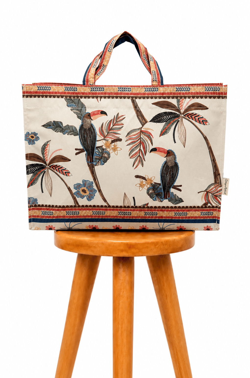 Bolsa Resort Estampada Tucaninhos Bordados Bolsa Resort Estampada Tucaninhos Bordados