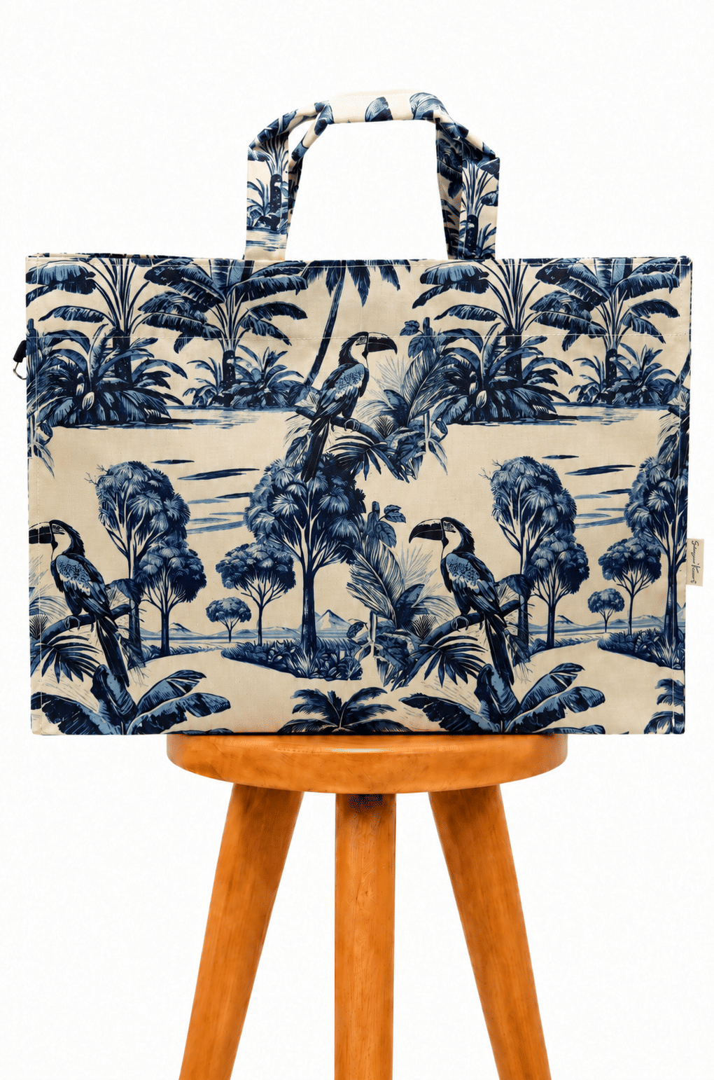 Bolsa Resort Estampada Tucano Paisagem Tons de Azul Bolsa Resort Estampada Tucano Paisagem Tons de Azul