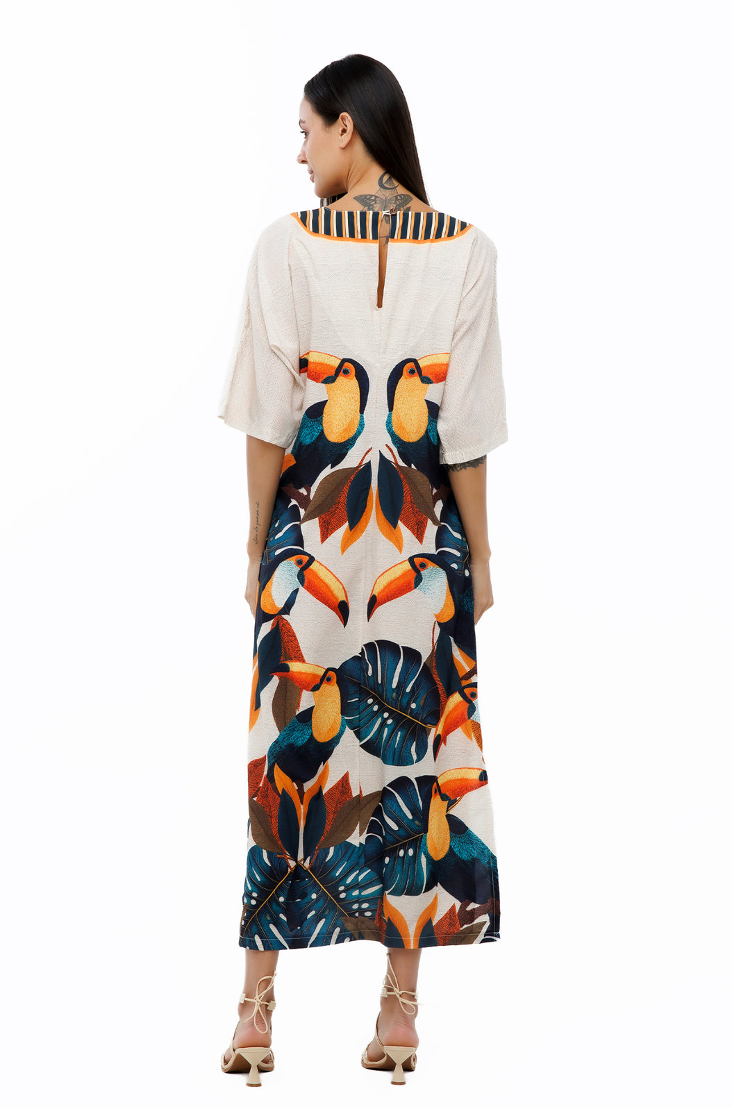 Vestido Feminino Kaftan Atena Estampado Tucanos Tela Bordada