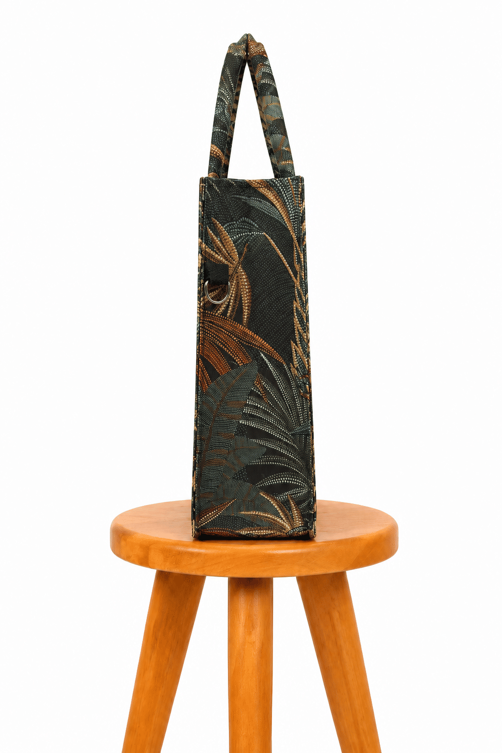 Bolsa Resort Estampada Onças Pontos de Luz Bolsa Resort Estampada Onças Pontos de Luz