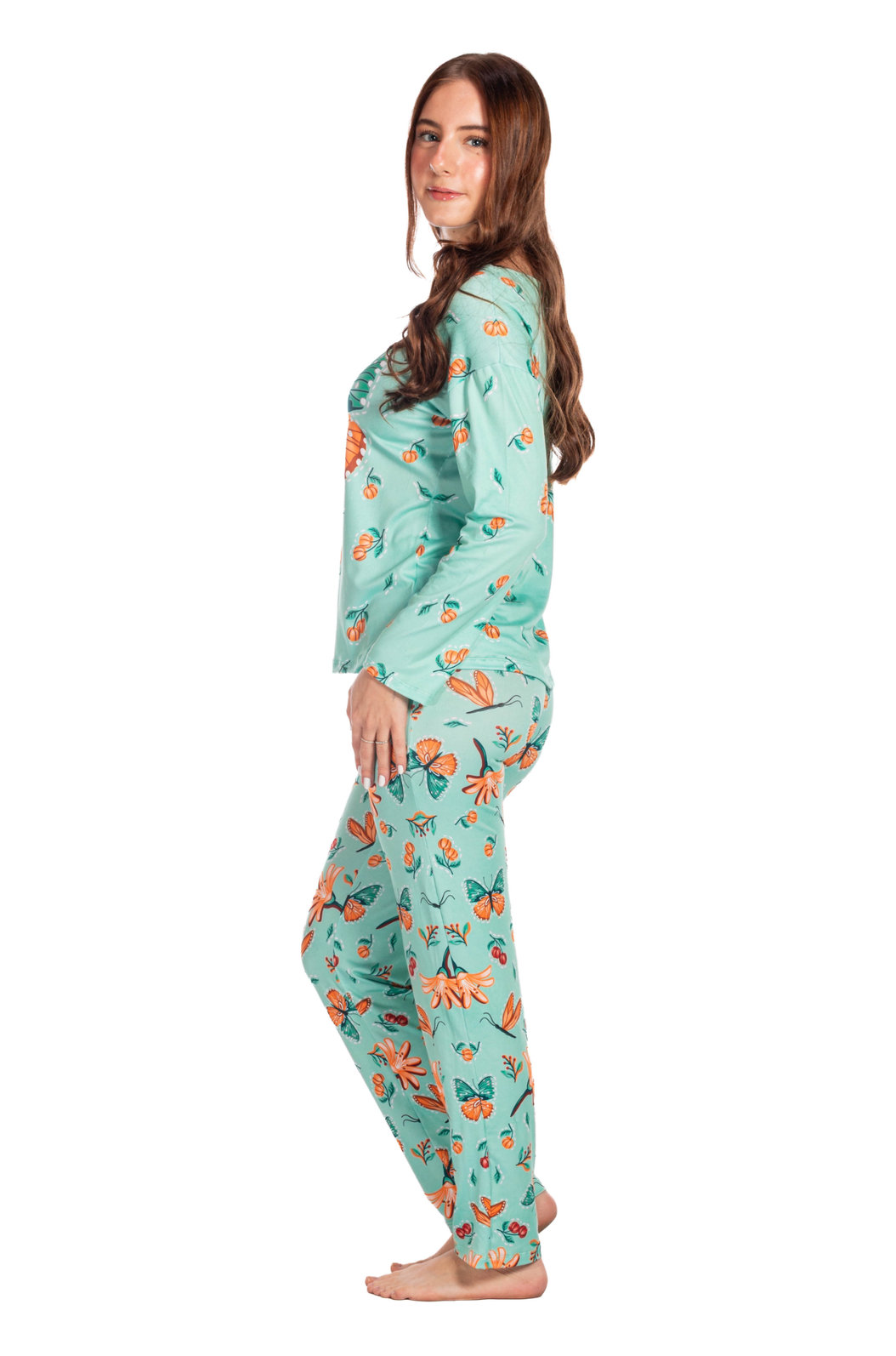 Pijama Feminino Manga Longa Adulto Estampado Borboletas e Pitangas Pijama Feminino Manga Longa Adulto Estampado Borboletas e Pitangas