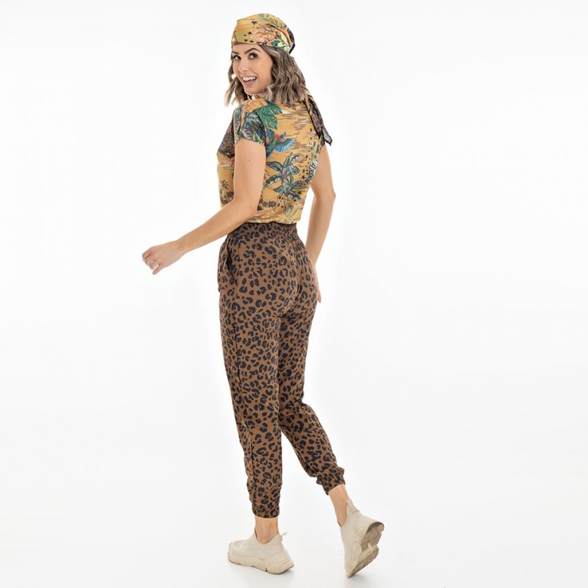Calça Feminina Jogger Com Bolso Estampada Animal Print Caramelo Calça Feminina Jogger Com Bolso Estampada Animal Print Caramelo