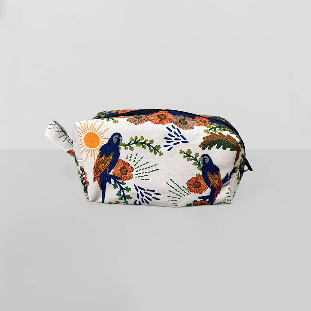 Necessaire Média