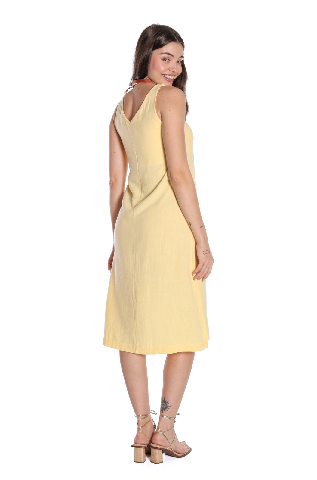 Vestido Feminino Linho Midi Essência Amarelo Claro Vestido Feminino Linho Midi Essência Amarelo Claro