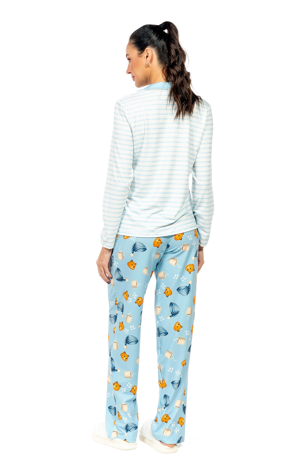 Pijama Feminino Manga Longa Americano Estampado Capivara Pantufa e Café Pijama Feminino Manga Longa Americano Estampado Capivara Pantufa e Café