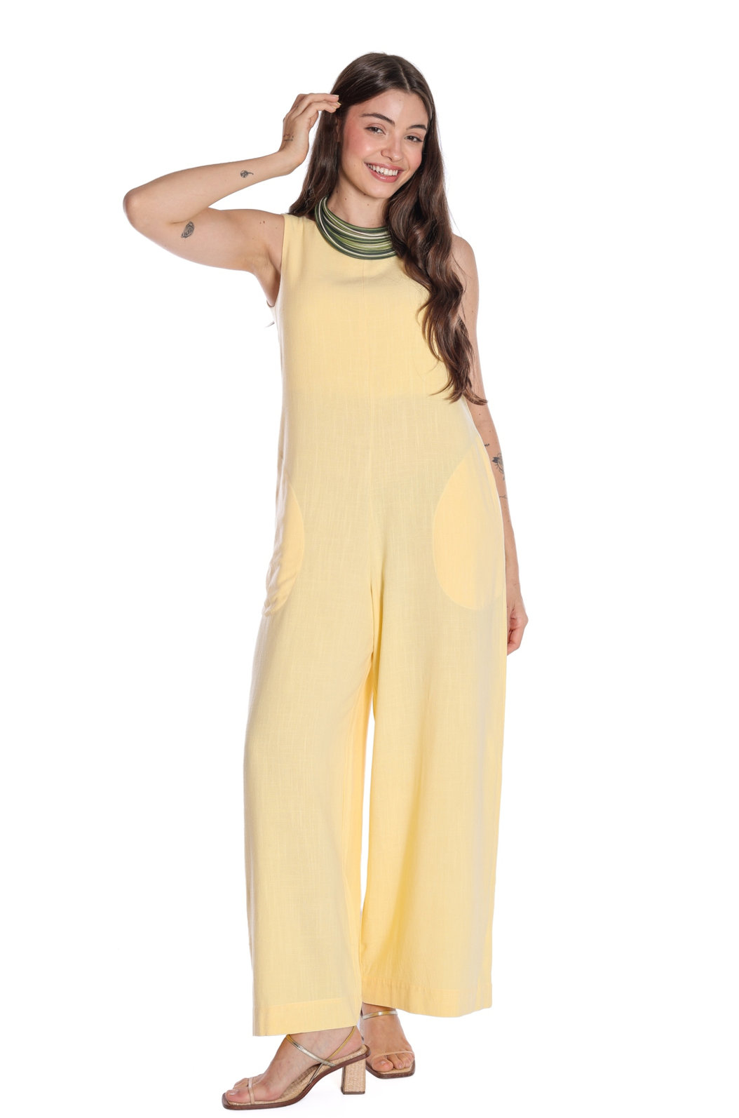 Macacão Feminino Linho Essência Amarelo Claro Macacão Feminino Linho Essência Amarelo Claro