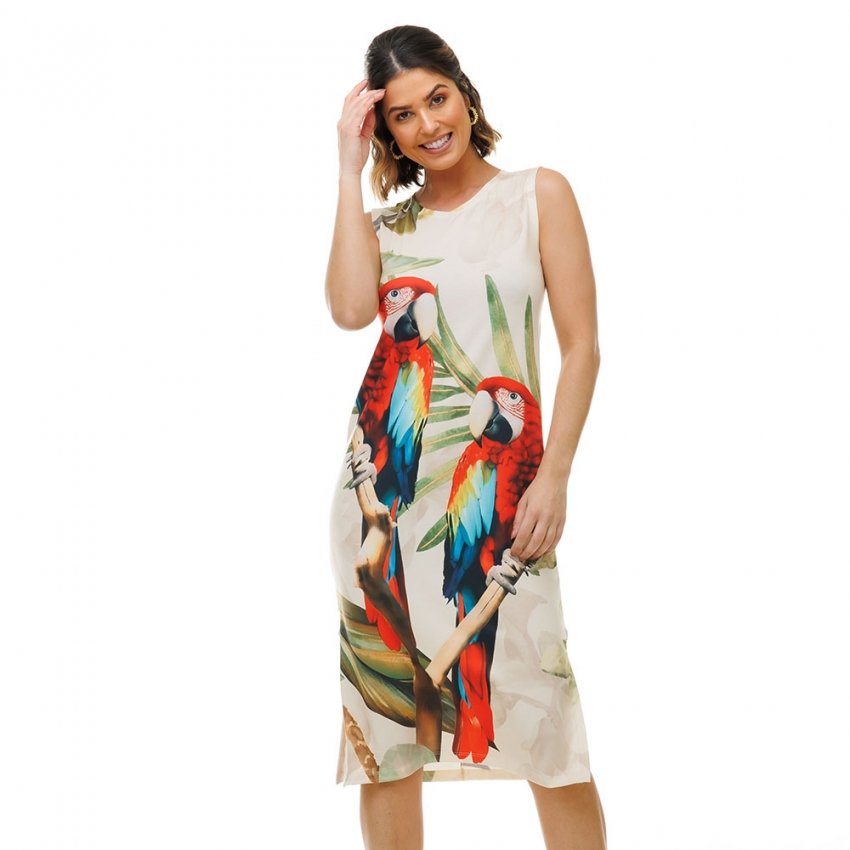 Vestido Feminino Clássico Midi Estampado Araras Folhagem Fundo Bege Vestido Feminino Clássico Midi Estampado Araras Folhagem Fundo Bege