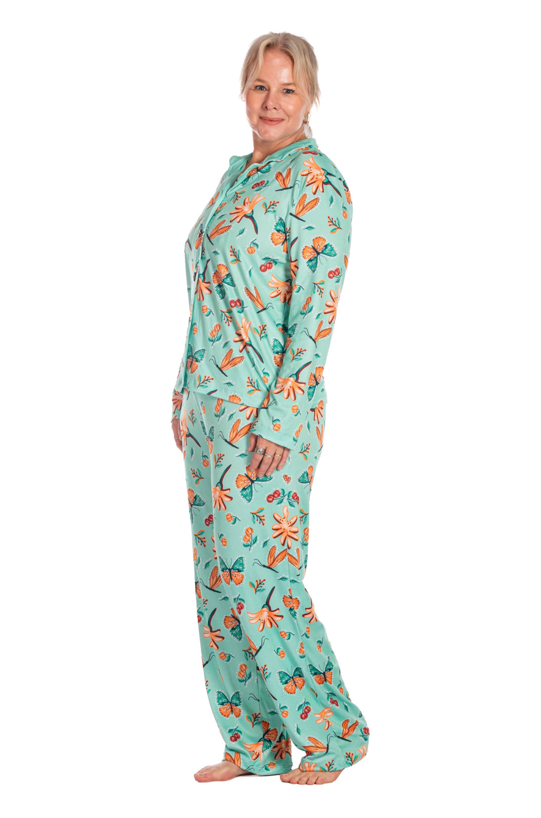 Pijama Feminino Manga Longa Americano Estampado Borboletas e Pitangas
