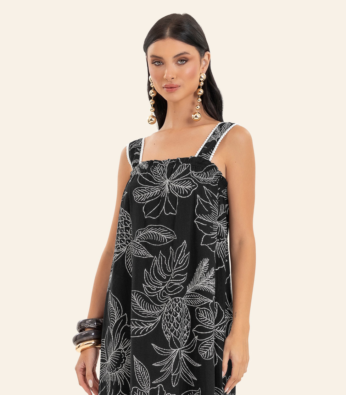 Vestido Feminino Midi Decote Quadrado Endless Vestido Feminino Midi Decote Quadrado Endless