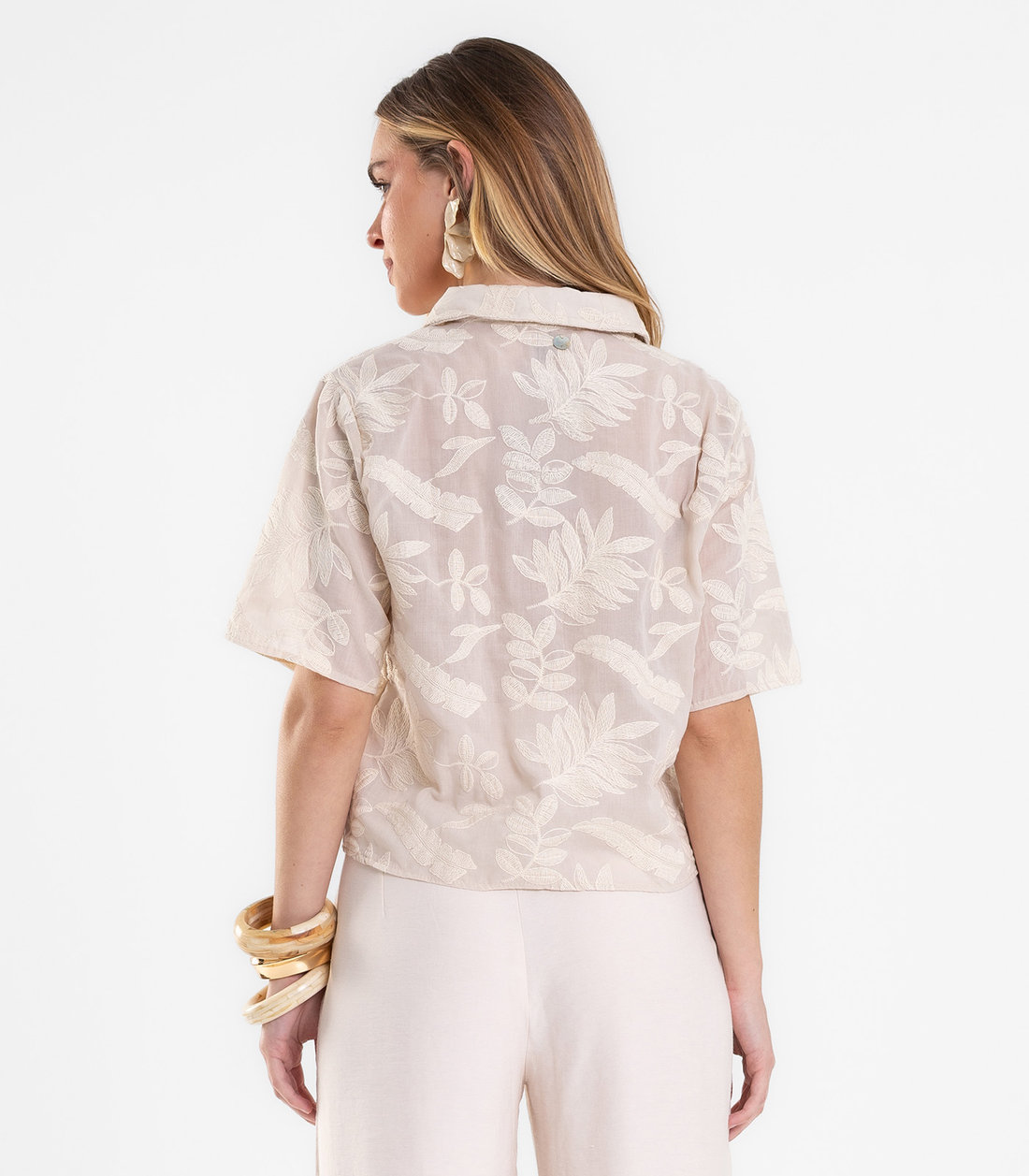 Camisa Feminina Manga Curta Bordada Endless Camisa Feminina Manga Curta Bordada Endless