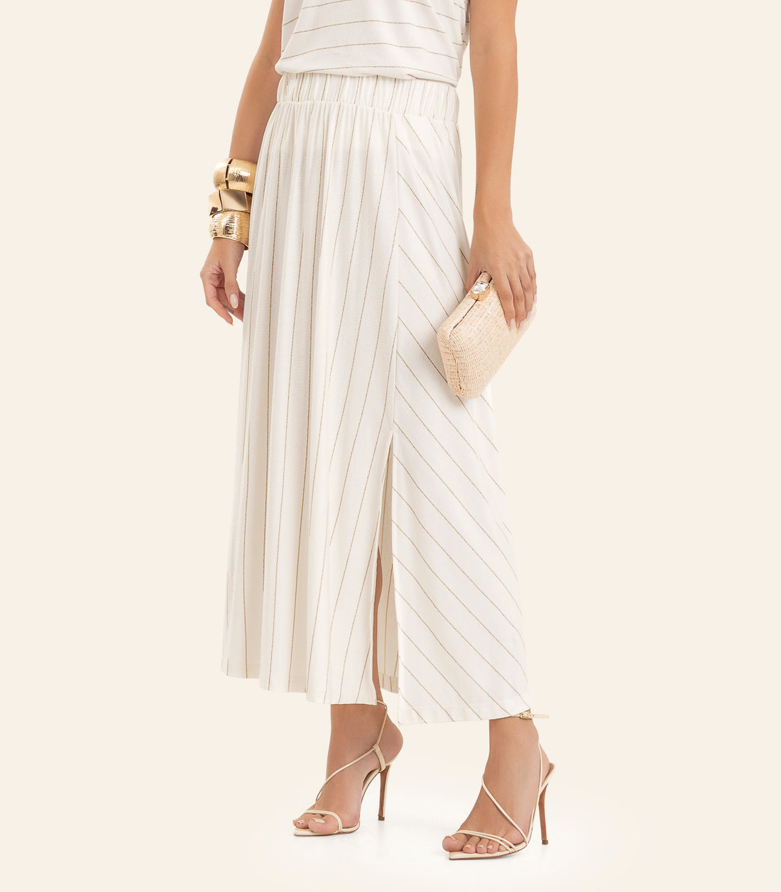 Saia Feminina Midi Evasê Endless Saia Feminina Midi Evasê Endless