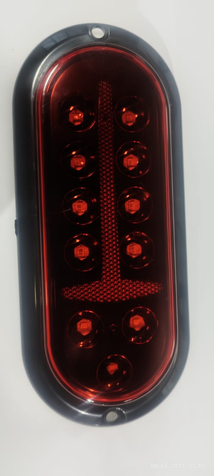 ISO17T1023 VM 12/24 - LANTERNA TRASEIRA CARRETINHA VERMELHA 12/24V BIVOLT (EMB COM 01 PEÇA - VALOR UNITARIO) - PC