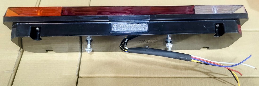 ISO17L1015 12/24V LD - LANTERNA TRASEIRA LED TIPO MB/ UNIVERSAL LD 12/24V SEM VIGIA (EMB. COM 01 PECA- VALOR UNITARIO) - PC ISO17L1015 12/24V LD - LANTERNA TRASEIRA LED TIPO MB/ UNIVERSAL LD 12/24V SEM VIGIA (EMB. COM 01 PECA- VALOR UNITARIO) - PC