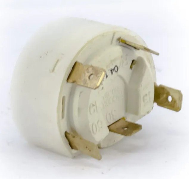 940.1165 - COMUTADOR IGNICAO SCANIA CAMINHAO 113//143 91/97 - UN