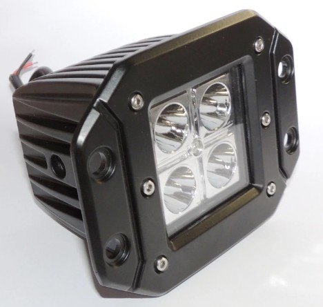 ISO14F5960BLA 12/24V - FAROL LED 12/24V RETANG. 12, 2X9X3,2CM / 4 LEDS 12W (EMB. 01 PC- VALOR UNITARIO) - PC