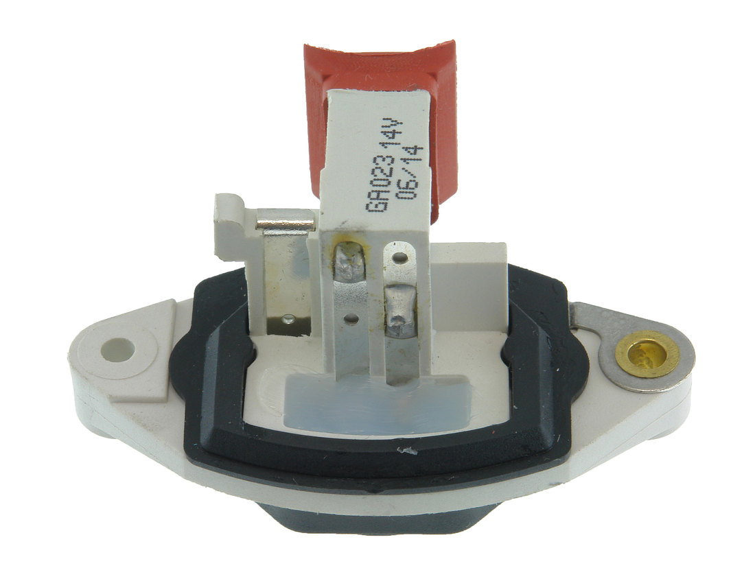 GA0023 14V - REG. VOLT. 14V 95 AMP - TRATOR - PC