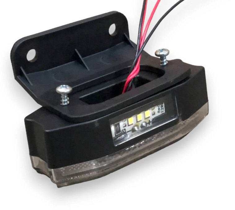 ISO14TR436 12/24V - LANTERNA LATERAL 12/24V - EXCLUSIVE - COM SUPORTE E CHICOTE (EMB. COM 01 PECA - VALOR UNITARIO) - PC ISO14TR436 12/24V - LANTERNA LATERAL 12/24V - EXCLUSIVE - COM SUPORTE E CHICOTE (EMB. COM 01 PECA - VALOR UNITARIO) - PC