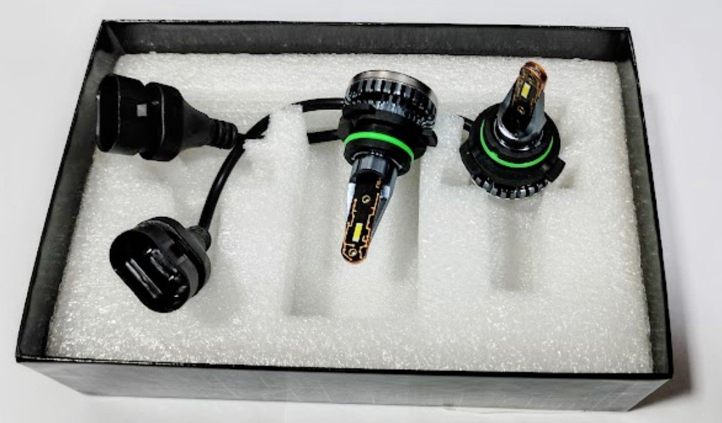 ISO14LFR8 HB4 12V - KIT LAMPADA LED 12V R8- HB4 42W 30000LM 6500K (EMB. COM 02 PC- VALOR DO PAR) - KIT