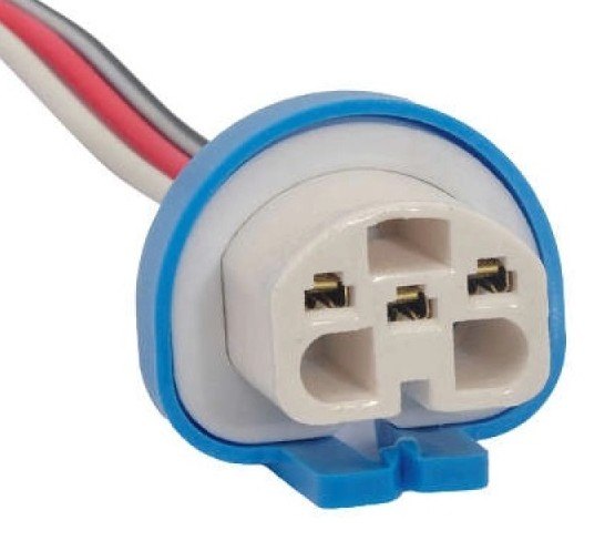 ISO6S.7787-02 - CHICOTE 3 VIAS - SOQUETE LAMPADA HB1/ HB5 CERAMICA (EMB. COM 01 PECA - VALOR UNITARIO) - PC ISO6S.7787-02 - CHICOTE 3 VIAS - SOQUETE LAMPADA HB1/ HB5 CERAMICA (EMB. COM 01 PECA - VALOR UNITARIO) - PC