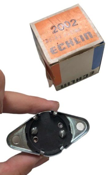 ECH2001 - BOTAO UNIVERSAL - SOBREPOR - ECHLIN (EMB. COM 01 PECA - VALOR UNITARIO) - PC