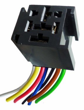 ISO107526 12/24V - SOQUETE PARA RELES COM 7 TERMINAIS E COM 3 TERMINAIS LARGOS 12/24V (EMB. COM 01 PC - VALOR UNITARIO) - PC