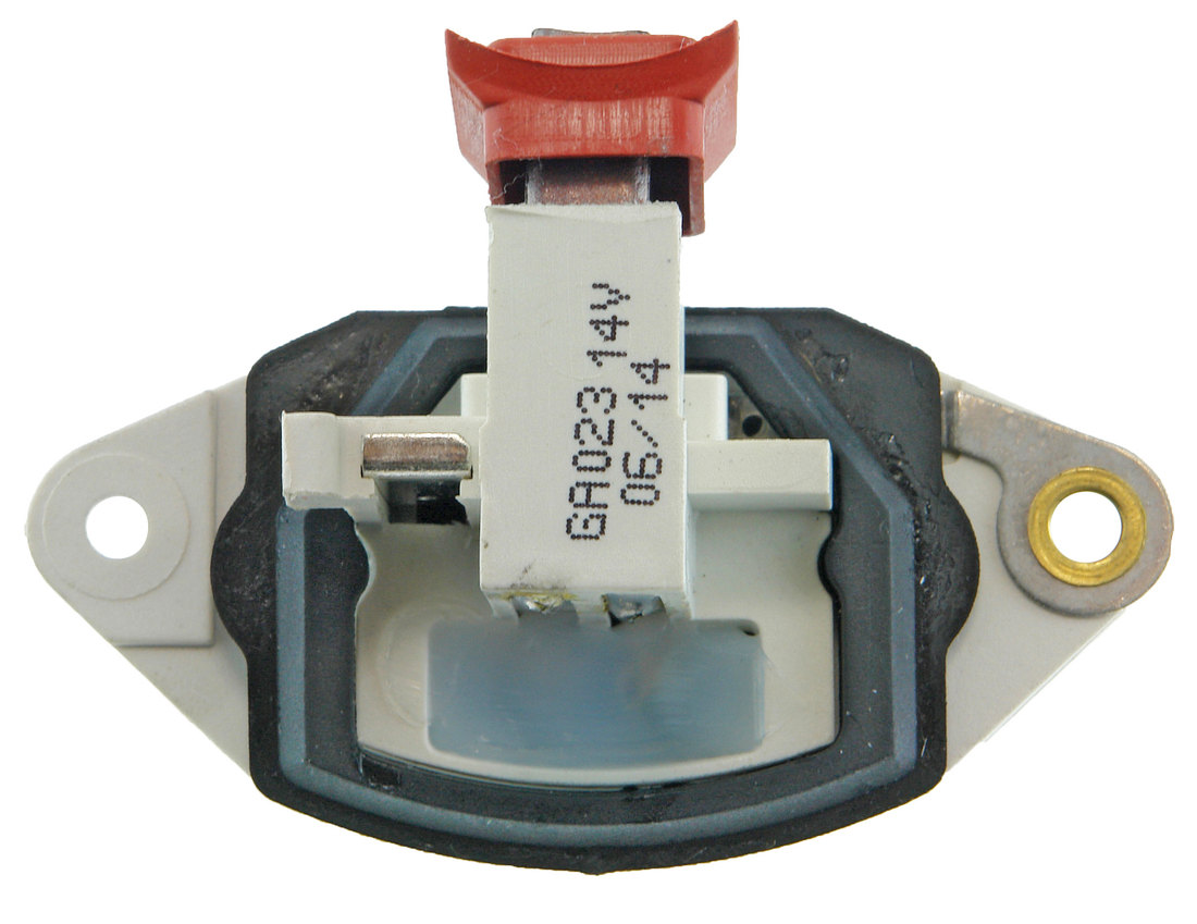 GA0023 14V - REG. VOLT. 14V 95 AMP - TRATOR - PC