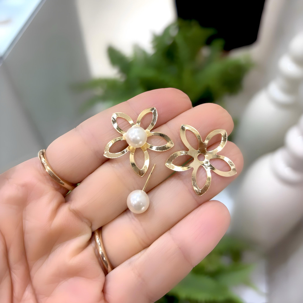 Brinco Flor Perola Móvel