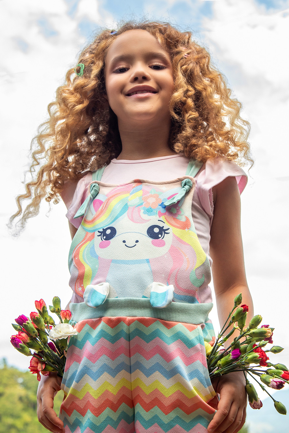 Conjunto jardineira unicórnio