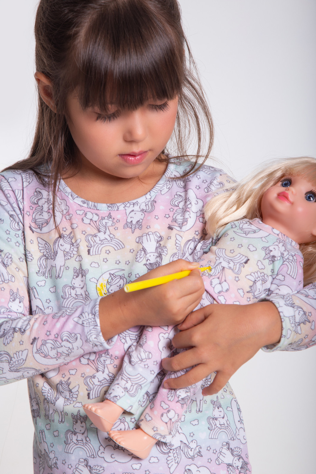 Pijama unicórnio para colorir