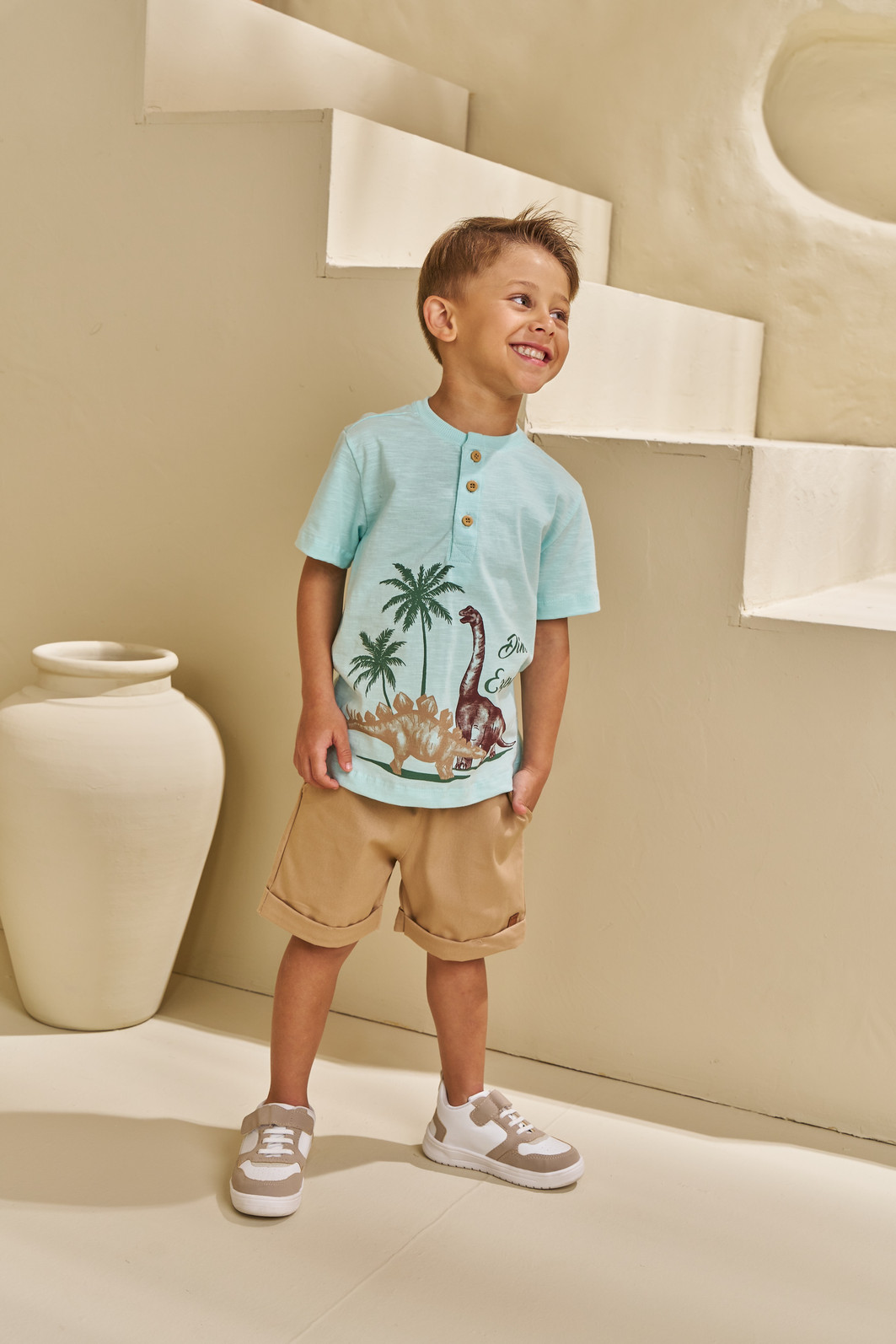 CONJUNTO T-SHIRT EM FLAMÊ E SHORT EM SARJA