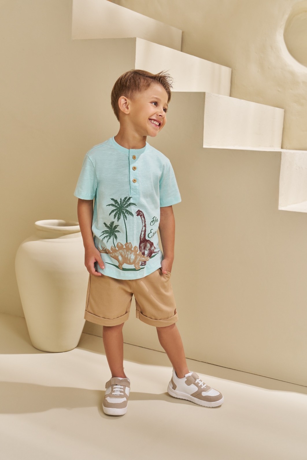 CONJUNTO T-SHIRT EM FLAMÊ E SHORT EM SARJA