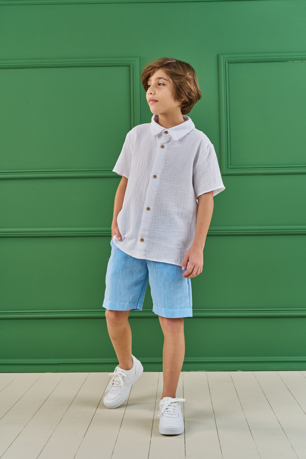 CONJUNTO CAMISA EM GAZE HEAVY E SHORT EM TECIDO POLYLINHO CONJUNTO CAMISA EM GAZE HEAVY E SHORT EM TECIDO POLYLINHO