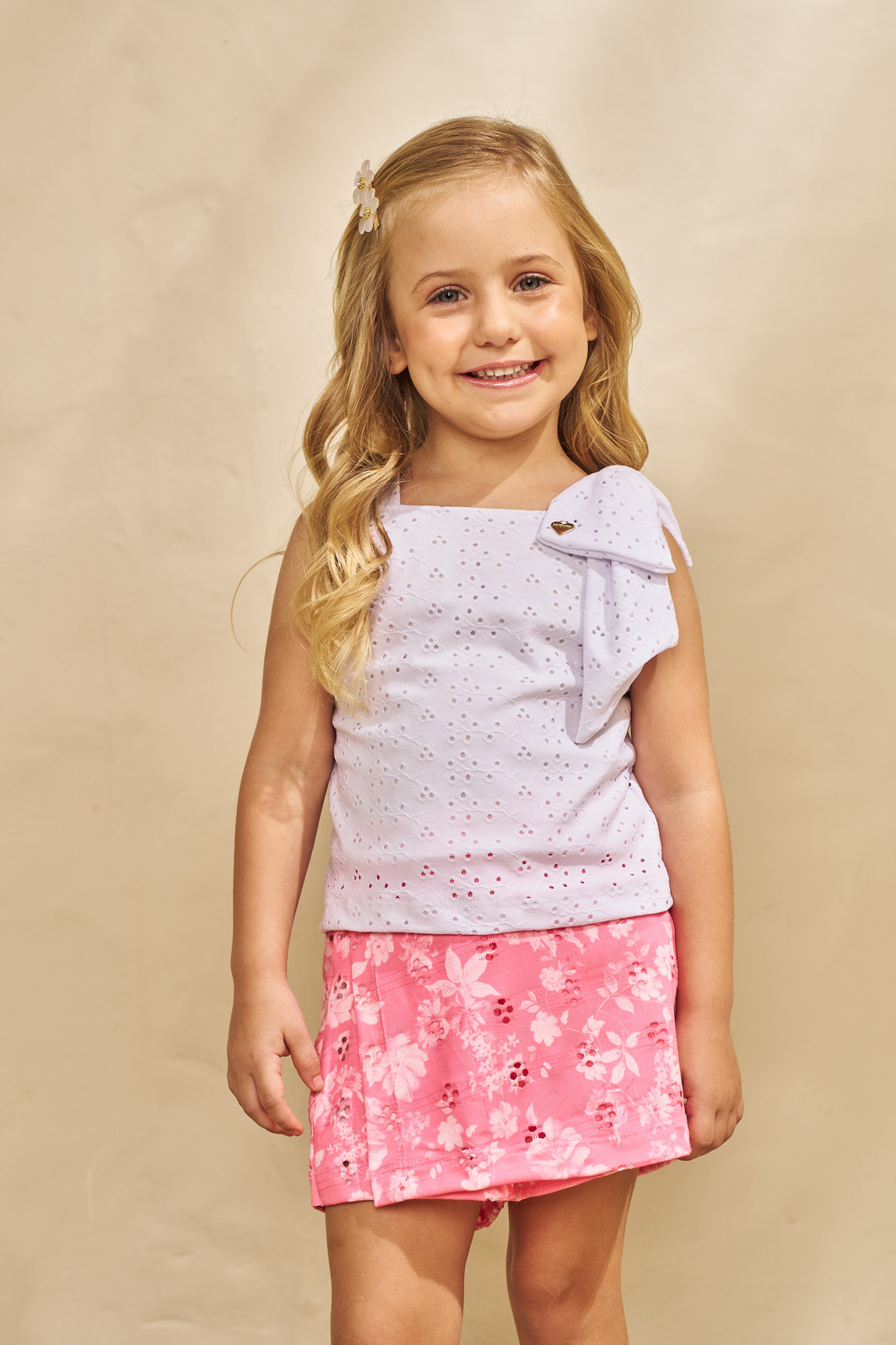 CONJUNTO BLUSA COM LAÇO EM LAISE E SHORTS SAIA EM LAISE BÁLSAMO CONJUNTO BLUSA COM LAÇO EM LAISE E SHORTS SAIA EM LAISE BÁLSAMO