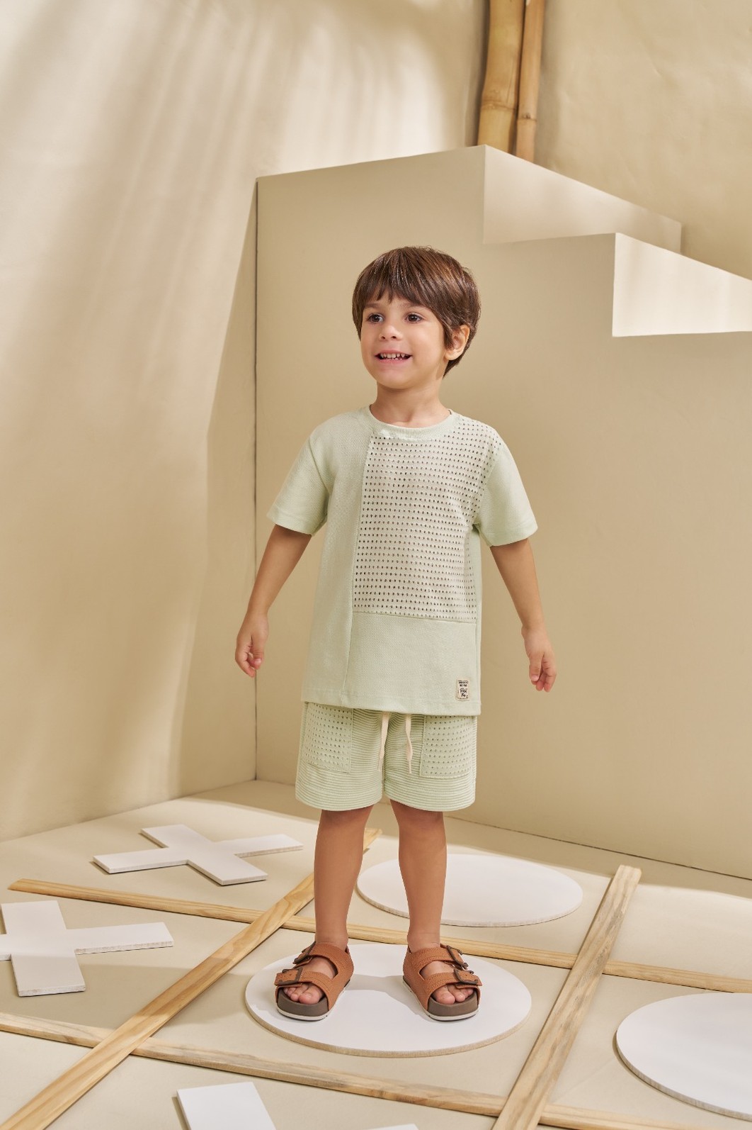 CONJUNTO T-SHIRT EM PIQUET E SHORT EM JACQUARD ONDULÊ CONJUNTO T-SHIRT EM PIQUET E SHORT EM JACQUARD ONDULÊ