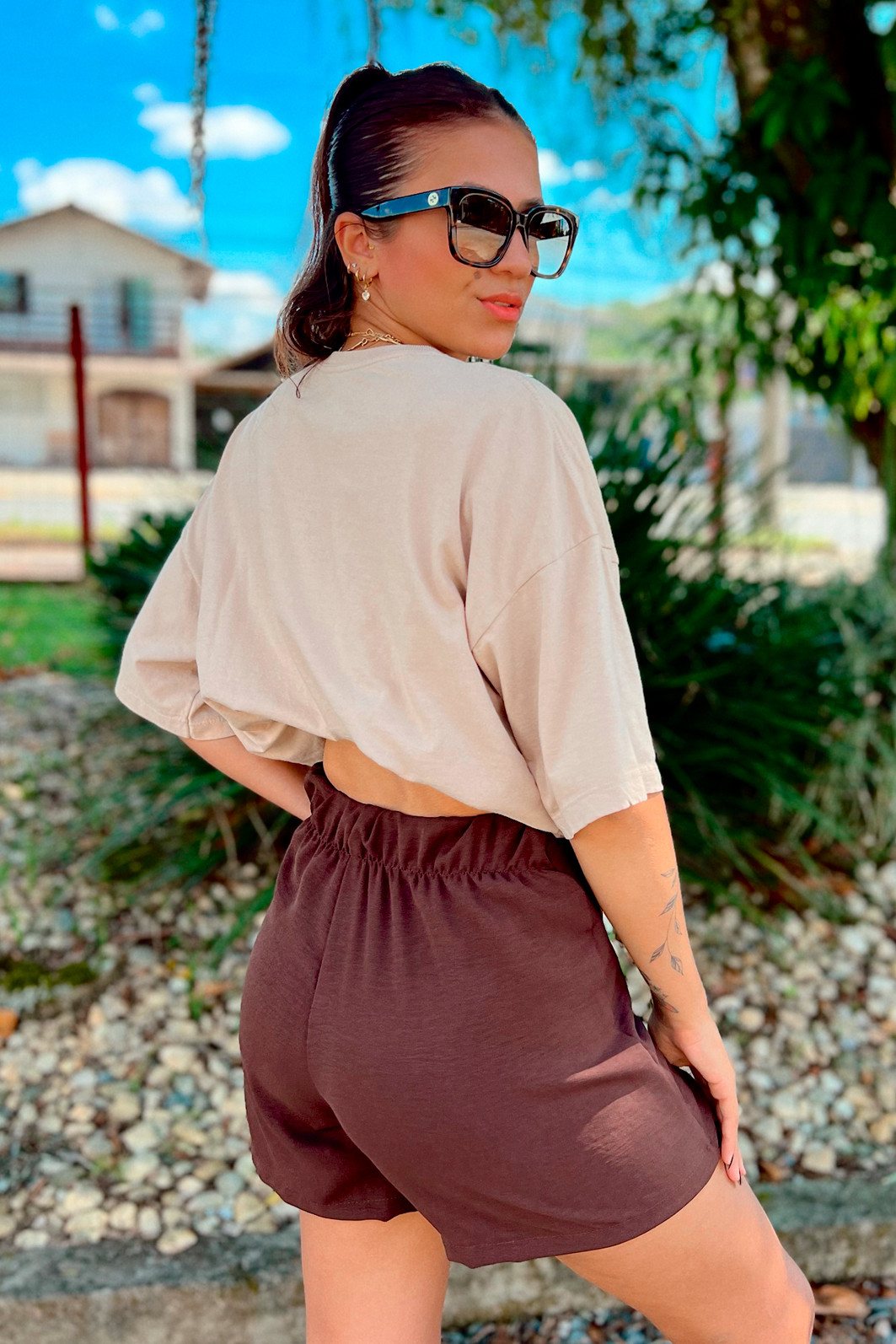 Shorts Saia Jade Transpassado Marrom Luxo Urbano