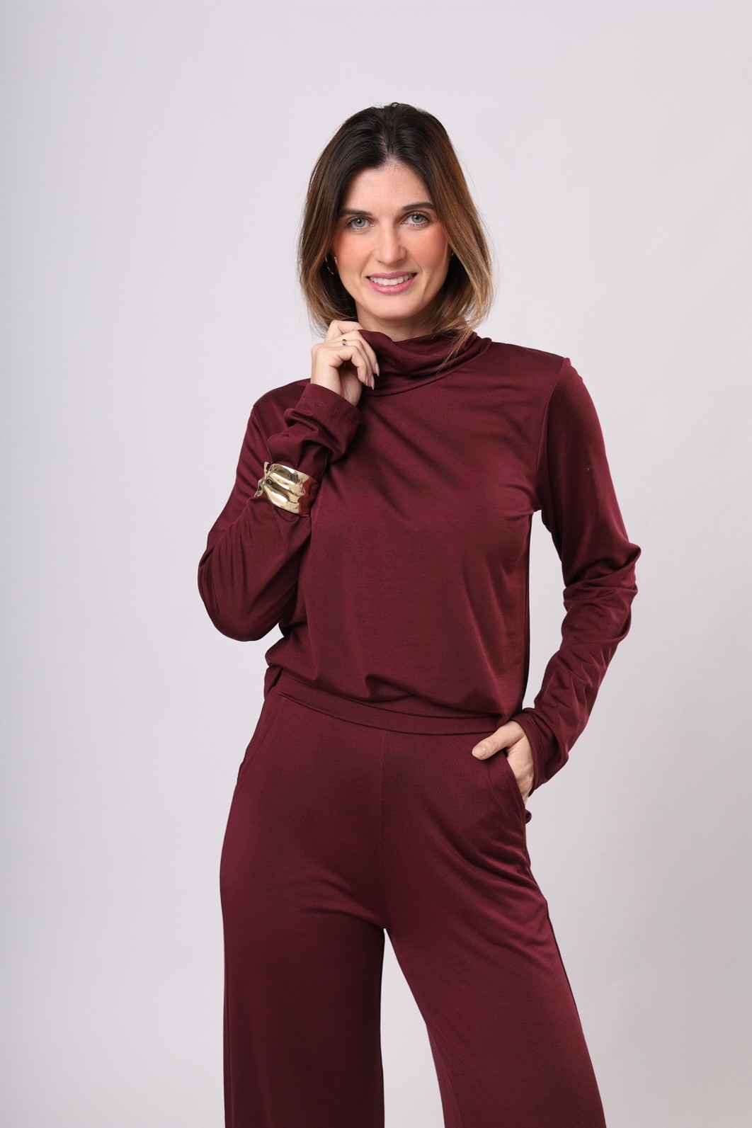 BLUSA GOLA CASA VELATO - CEREJA LAQUEADA BLUSA GOLA CASA VELATO - CEREJA LAQUEADA