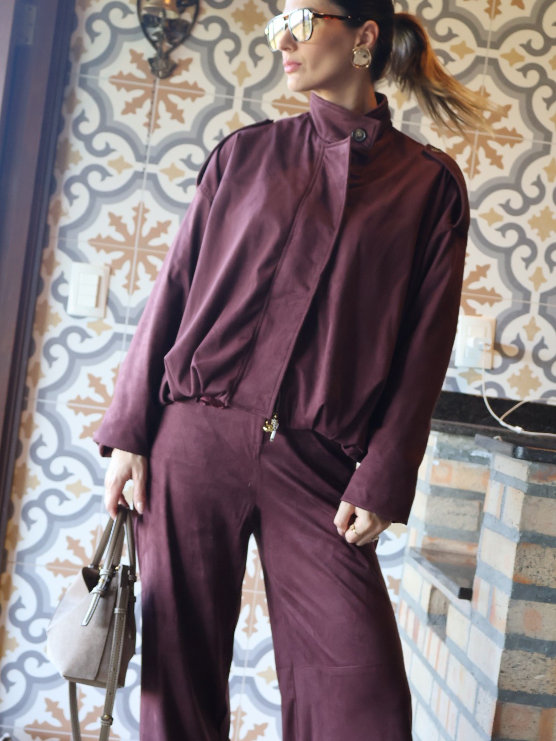 JAQUETA BORGONHA SUEDE BOMBER