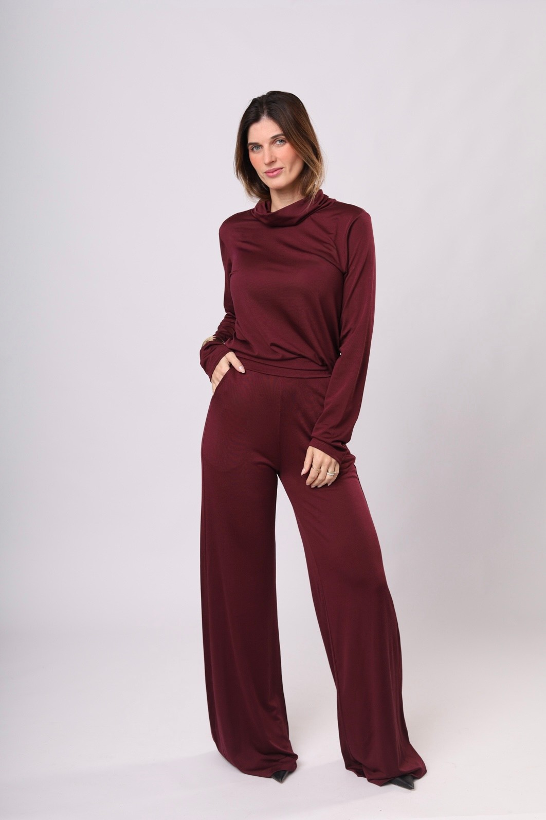 CONJUNTO GOLA CASA VELATO - CEREJA LAQUEADA - Calça + Blusa Gola CONJUNTO GOLA CASA VELATO - CEREJA LAQUEADA - Calça + Blusa Gola