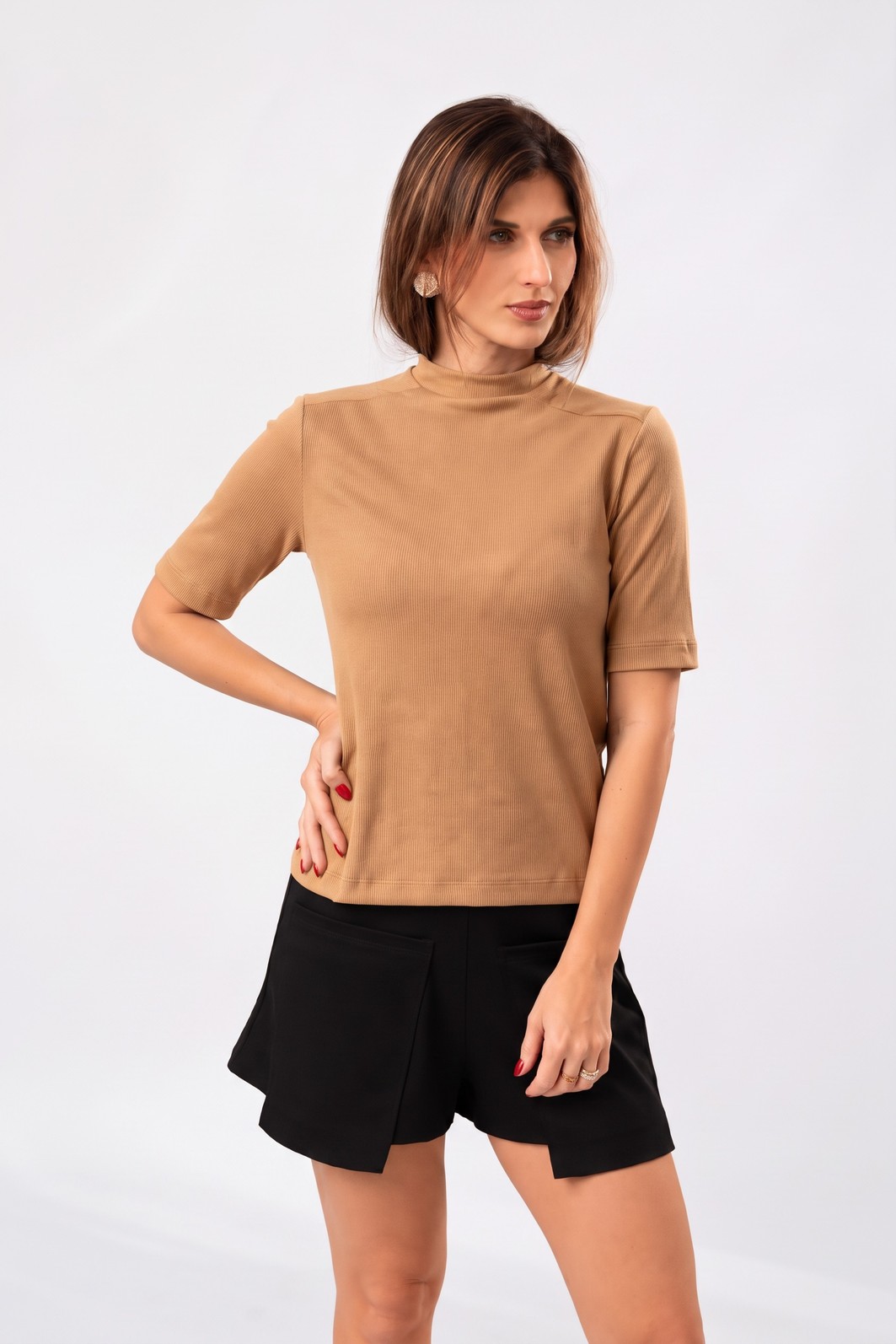 BLUSA MANGA CURTA CANELADA SARAH - Doce de Leite BLUSA MANGA CURTA CANELADA SARAH - Doce de Leite