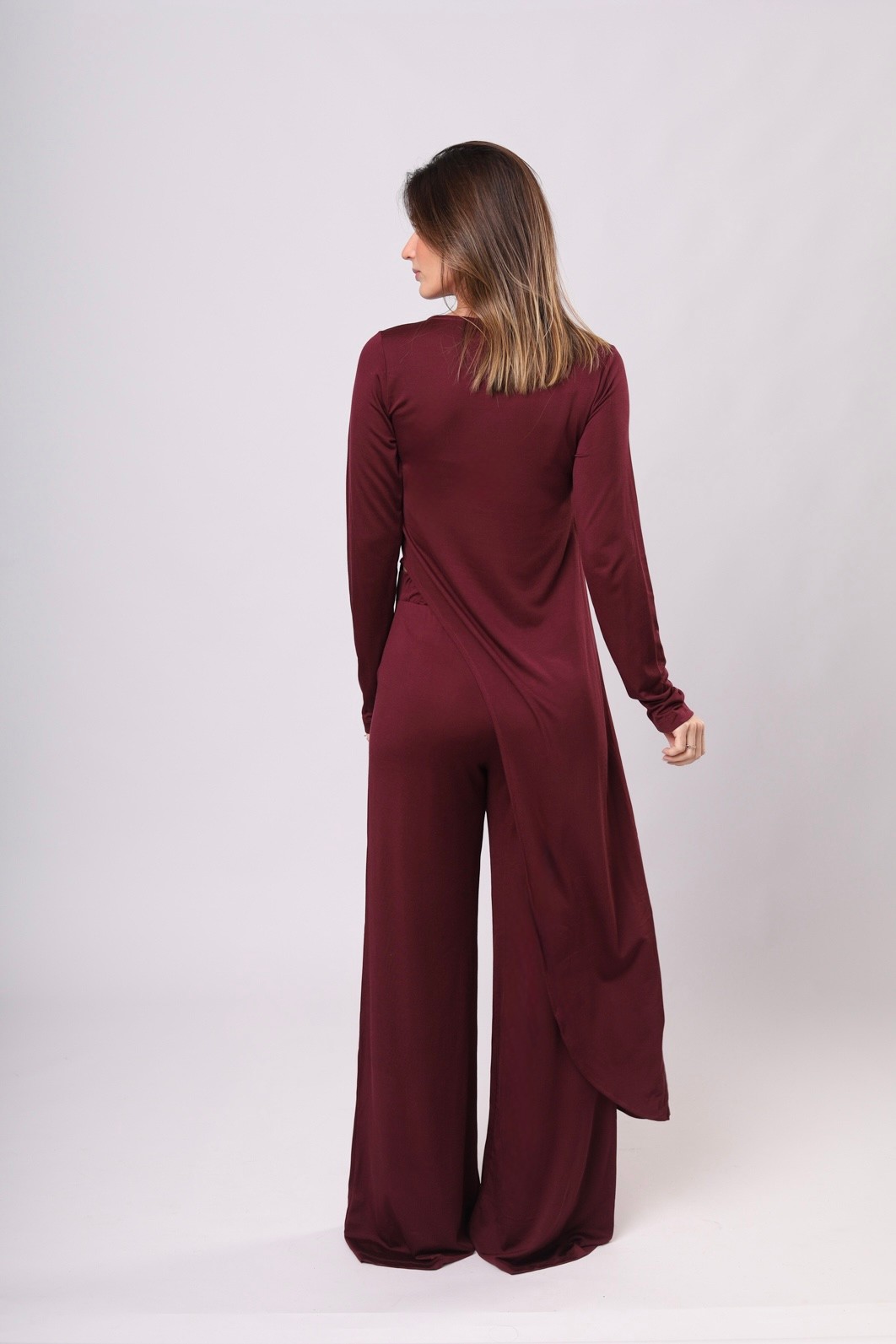 CONJUNTO ASSIMÉTRICO CASA VELATO - CEREJA LAQUEADA - Calça + Blusa Assimétrica CONJUNTO ASSIMÉTRICO CASA VELATO - CEREJA LAQUEADA - Calça + Blusa Assimétrica