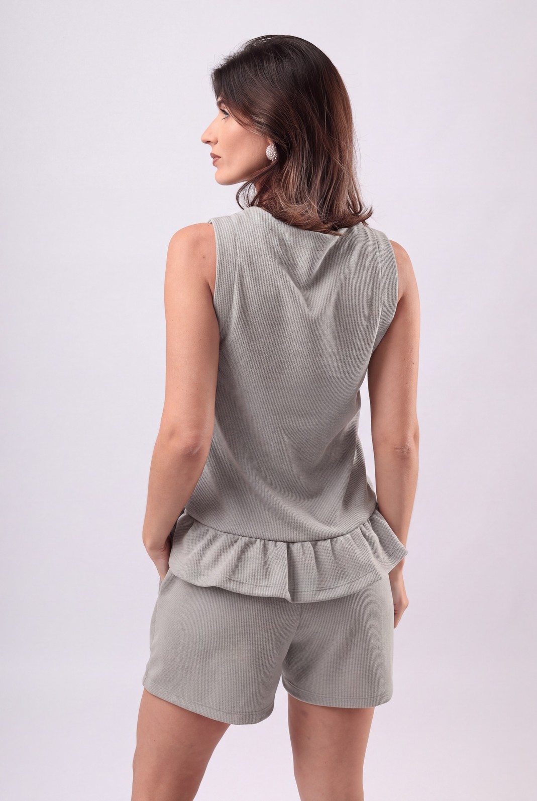 CONJUNTO CAPRI - BRUMA (cinza claro com leve fundo de menta) CONJUNTO CAPRI - BRUMA (cinza claro com leve fundo de menta)