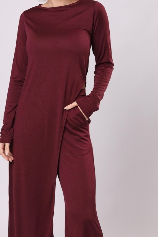 BLUSA ASSIMÉTRICA CASA VELATO - CEREJA LAQUEADA BLUSA ASSIMÉTRICA CASA VELATO - CEREJA LAQUEADA