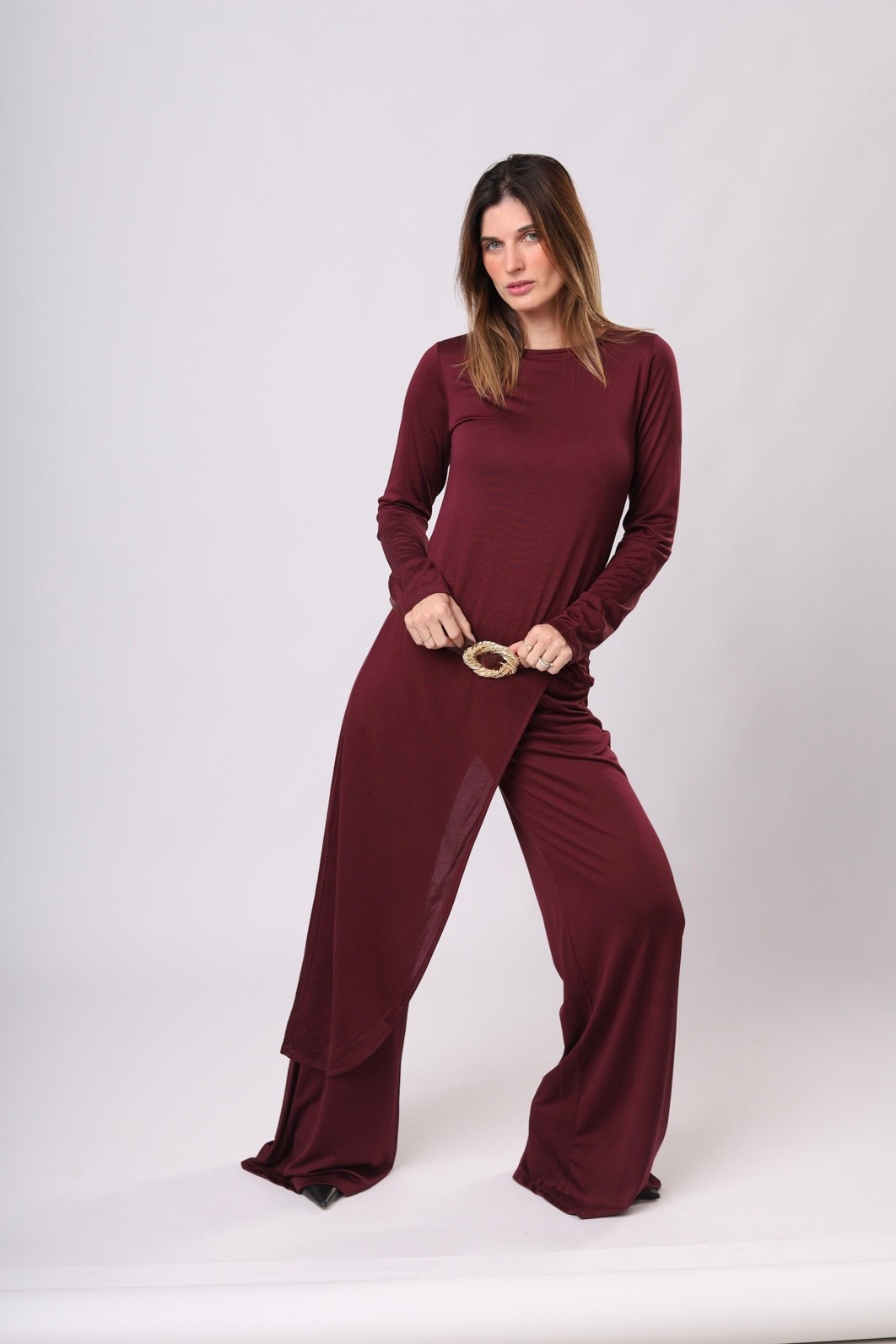 BLUSA ASSIMÉTRICA CASA VELATO - CEREJA LAQUEADA BLUSA ASSIMÉTRICA CASA VELATO - CEREJA LAQUEADA