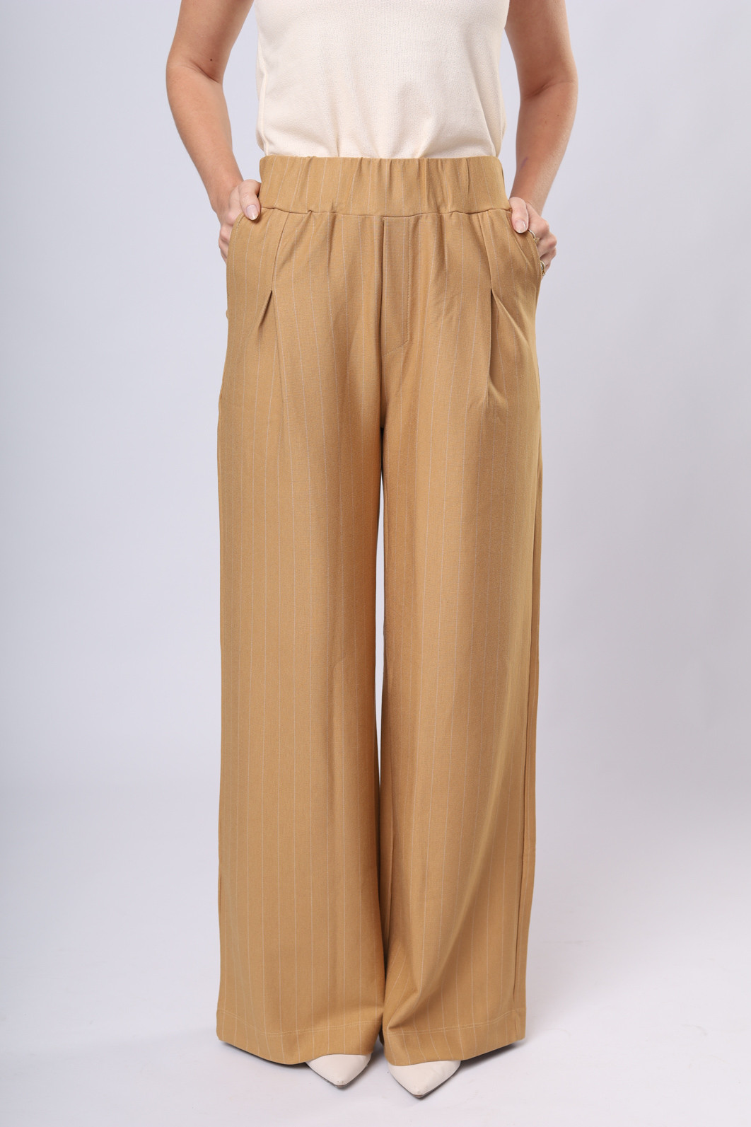 CALÇA MUST RISCA DE GIZ CALÇA MUST RISCA DE GIZ