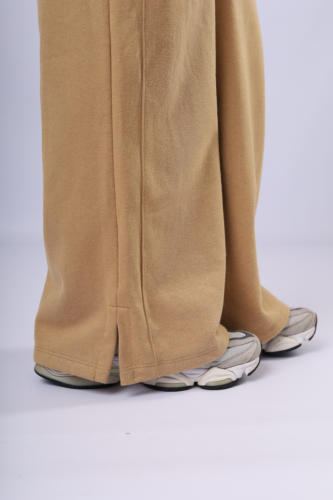 CALÇA DE MOLETOM CAMURÇA TOUCH DOCE DE LEITE CALÇA DE MOLETOM CAMURÇA TOUCH DOCE DE LEITE