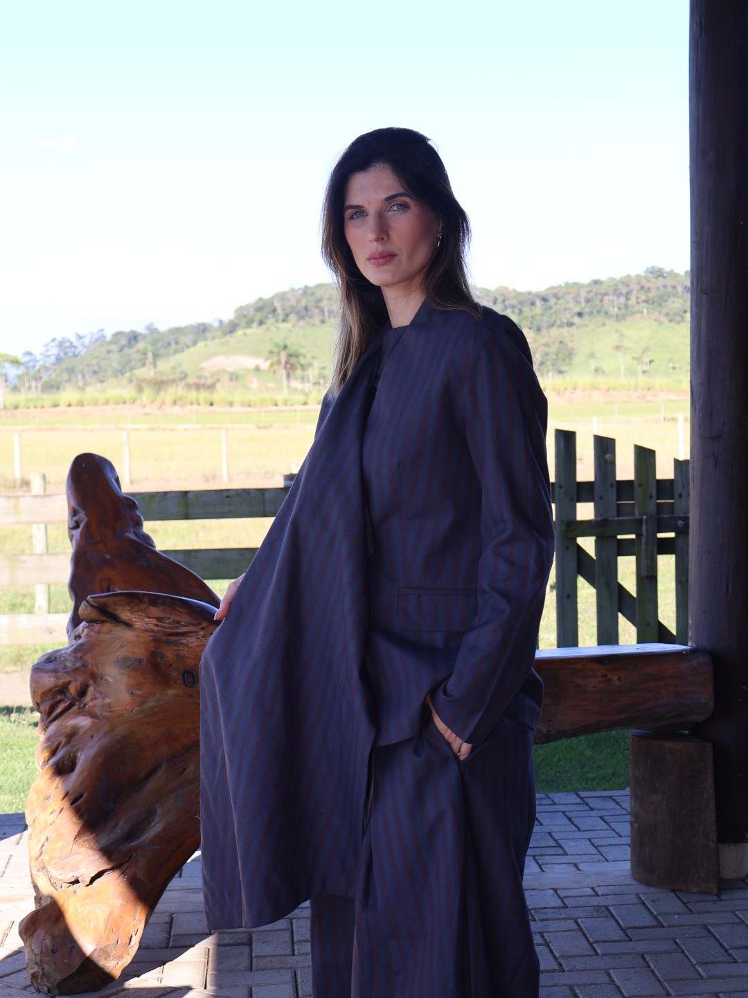 BLAZER COM CHALE LISTRADO ALFAIATARIA
