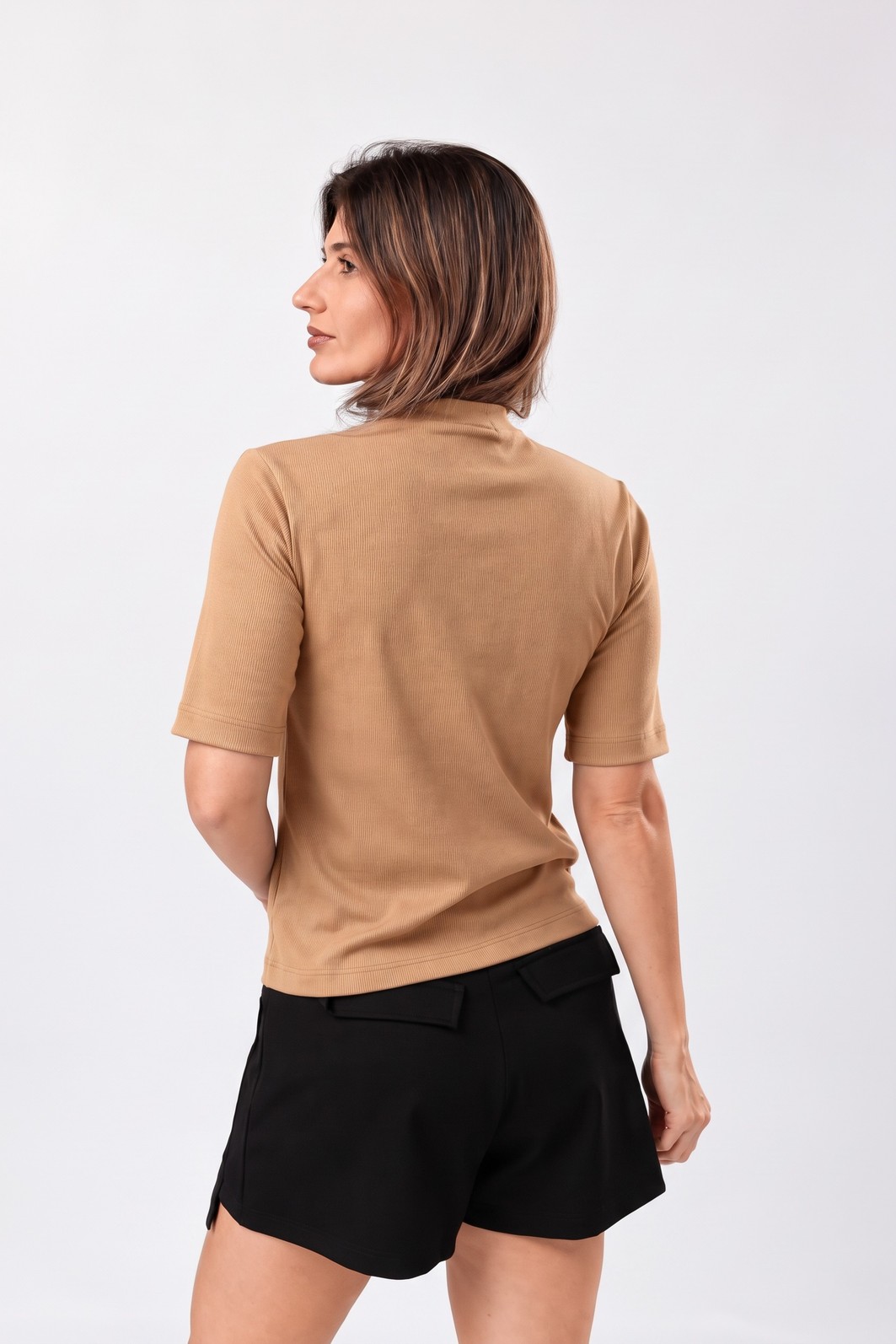 BLUSA MANGA CURTA CANELADA SARAH - Doce de Leite BLUSA MANGA CURTA CANELADA SARAH - Doce de Leite