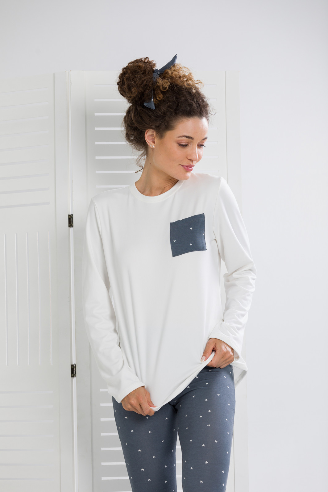 PIJAMA MANGA LONGA COM LEGGING CORAÇÕES